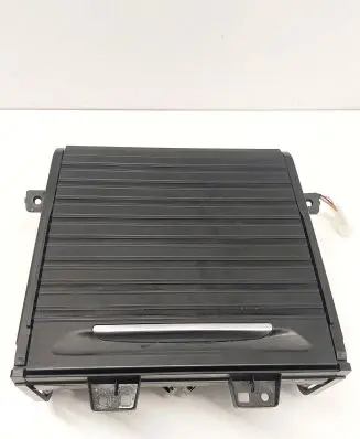 Cup holder front