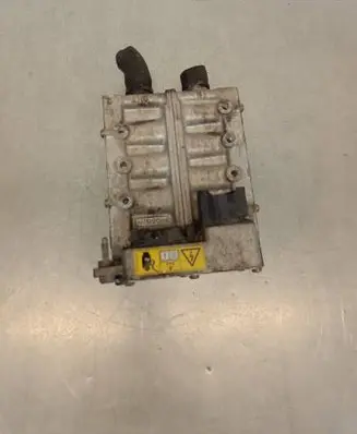 Mercedes-Benz C W205 Coolant heater control valve A0008350500 710300360200 ZGS004Q04