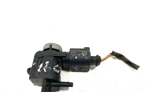 Audi A4 S4 B8 8K Turbo solenoid valve 1K0906283A
