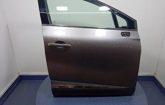 Renault Captur Front door 