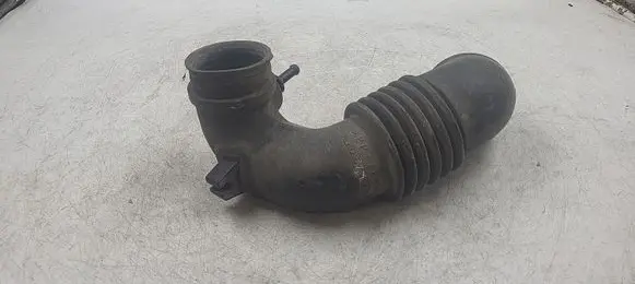 Mitsubishi Lancer X Air intake hose/pipe 1505A188