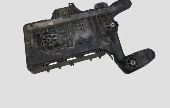 Volkswagen PASSAT B6 Battery tray 1K0915333