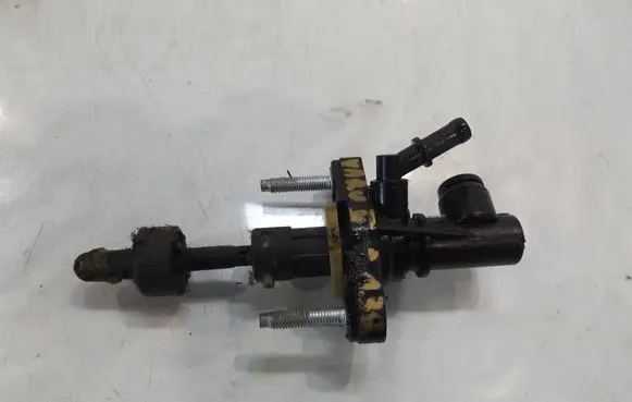 Toyota Yaris Central locking vacuum pump 