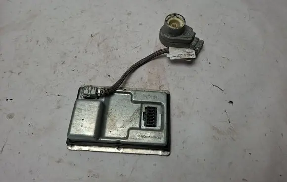 Audi A4 S4 B6 8E 8H Xenon control unit/module 73010137M
