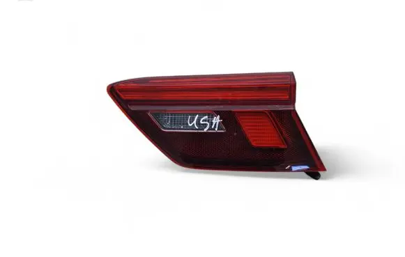 Volkswagen Tiguan Tailgate rear/tail lights 5NN945094