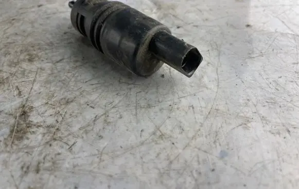 BMW X5 E53 Windscreen/windshield washer pump 8362154