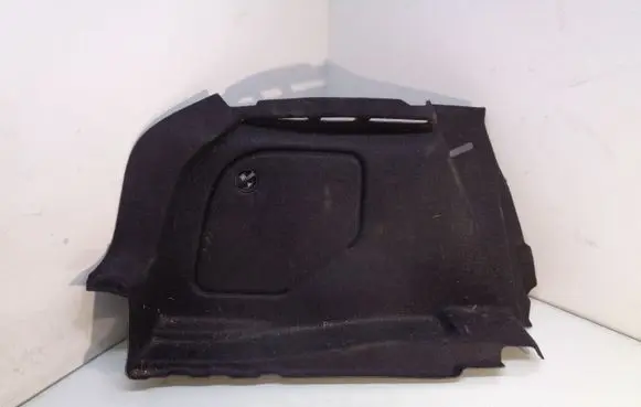 Trunk/boot lower side trim panel