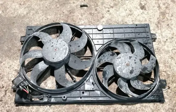 Volkswagen Touran I Fan set 1K0121207J