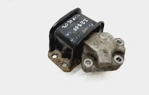 Citroen C4 I Engine mount bracket 9636270080