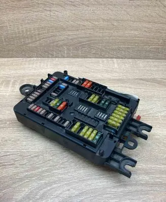 BMW 3 F30 F35 F31 Fuse module 9261110 10688710