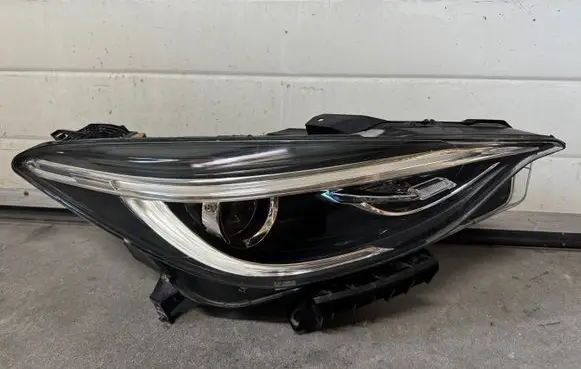 Infiniti Q30 Headlight/headlamp 260105DA0D 90112062