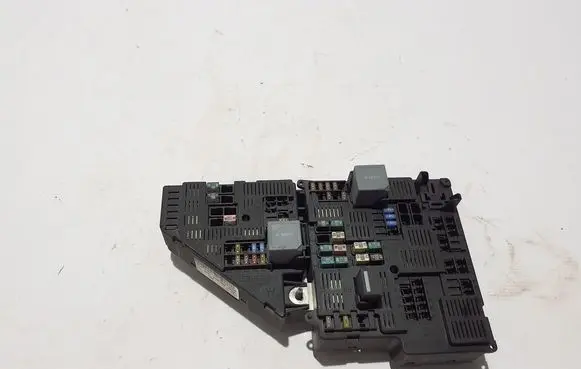 Volvo XC90 Fuse module 31473571
