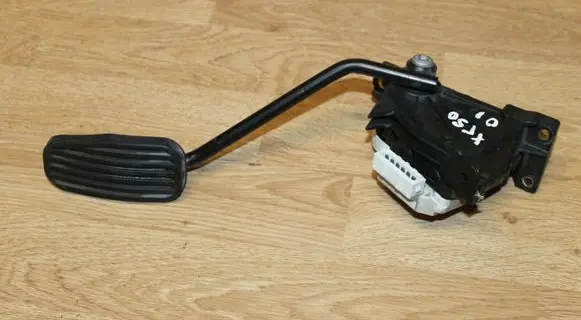 Volvo XC90 Accelerator throttle pedal 30683521