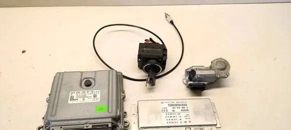 Mercedes-Benz CLS C219 Engine ECU kit and lock set A6421509779 0281012782 1039S12873