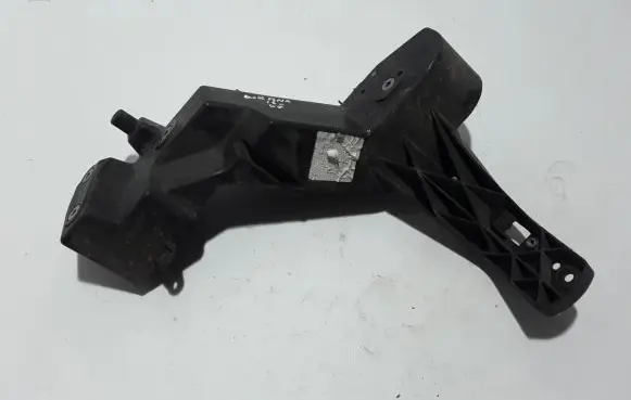 Dodge Durango Headlight/headlamp mounting bracket 68227826AA