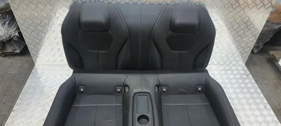 Infiniti Q60 Second row seats PU10997