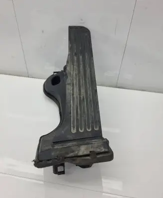 Toyota Avensis T250 Accelerator throttle pedal 2K5721503E