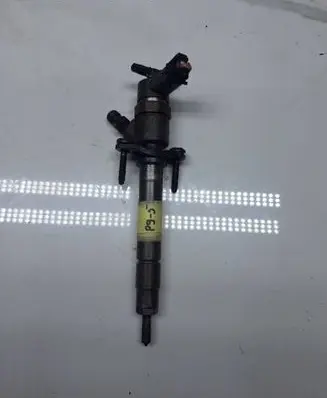 Fuel injector