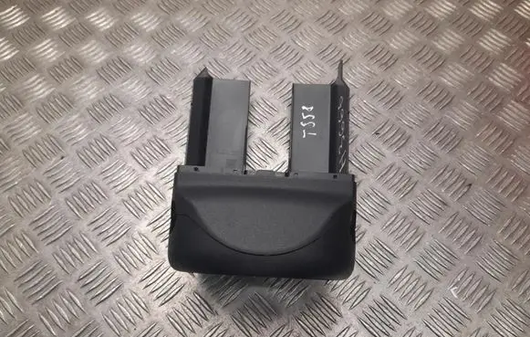 Mercedes-Benz B W247 Steering wheel trim A1779003205