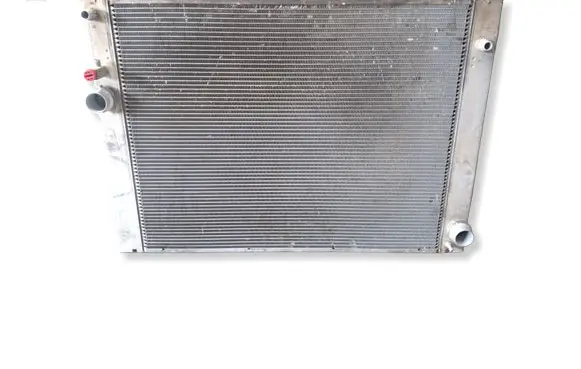 BMW 5 E60 E61 Coolant radiator 7534914