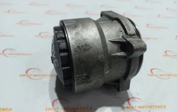 Volkswagen Touareg I Other engine bay part 