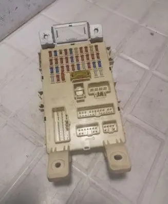Hyundai i20 (PB PBT) Fuse module 919501J040 1J0400912100077