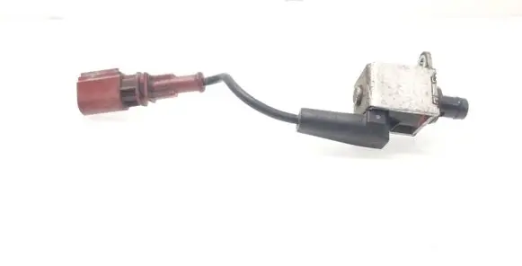 Skoda Octavia Mk3 (5E) Turbo solenoid valve 04L907284