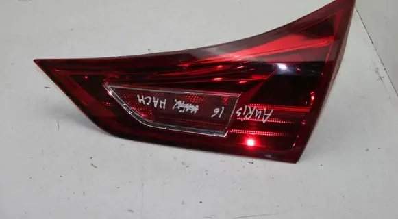 Toyota Auris E180 Tailgate rear/tail lights