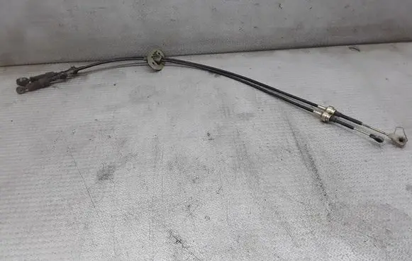 Hyundai Coupe Gear shift cable linkage