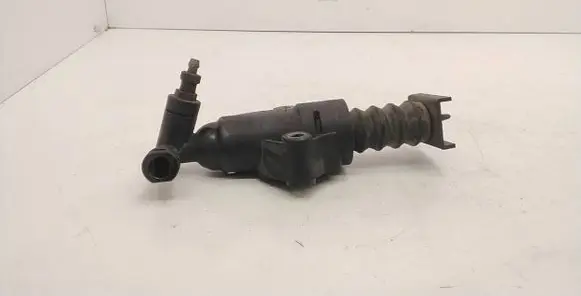 Clutch slave cylinder