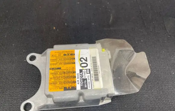 Toyota Prius (XW30) Airbag control unit/module 8917047460