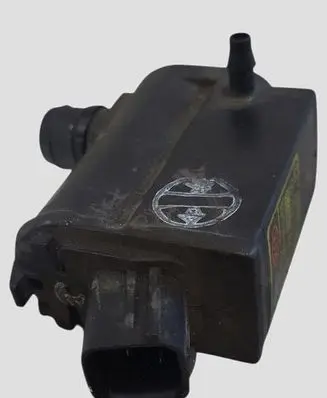 KIA Sorento Windscreen/windshield washer pump 98510FD100