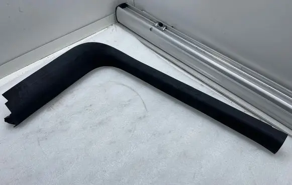 Tesla Model Y (A) pillar trim 149461900D 20231122 D2T23326006706