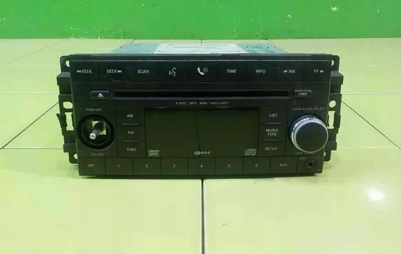 Dodge Journey Radio/CD/DVD/GPS head unit 05064924AG