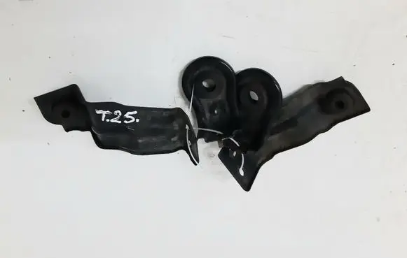 Honda CR-V Radiator mount bracket