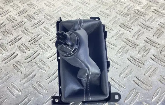 Lexus RC Gear lever shifter trim leather/knob 5882224100