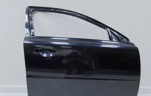 Volvo V70 Front door 50273