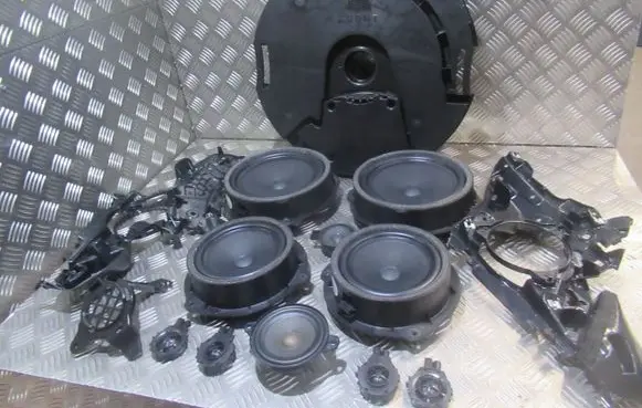 Audi RS Q3 Audio system kit 