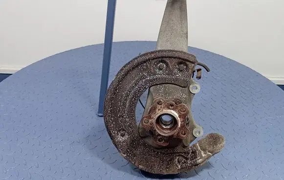 BMW 7 G11 G12 Front wheel hub spindle knuckle