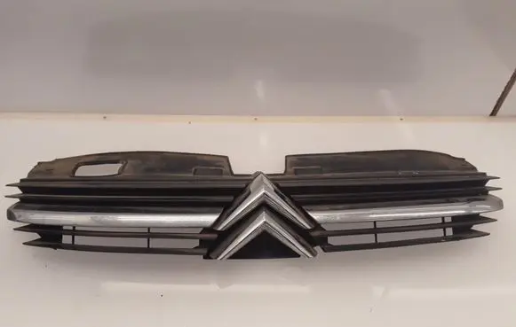 Citroen C5 Front bumper upper radiator grill 9636751980