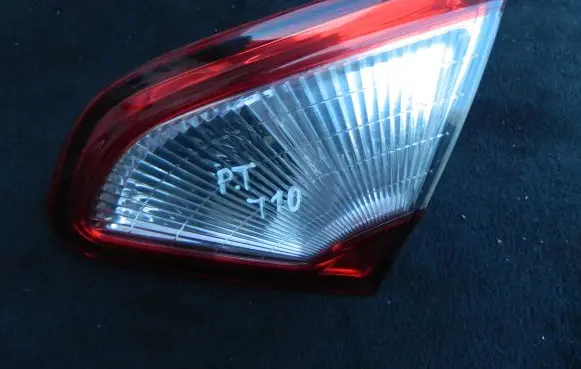 Nissan Qashqai Tailgate rear/tail lights B26550BR01A