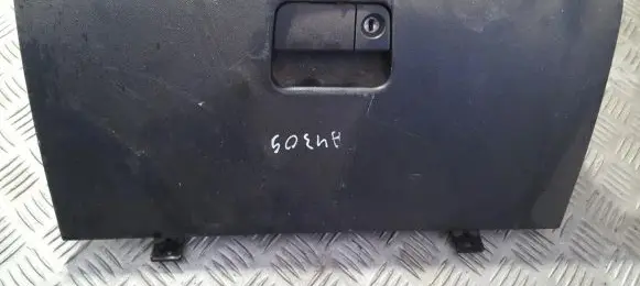 Honda CR-V Glove box