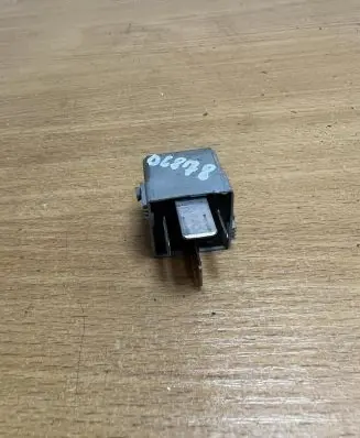 Mercedes-Benz Sprinter W906 Other relay 4RA00779307 D6878