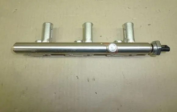 Fuel main line pipe