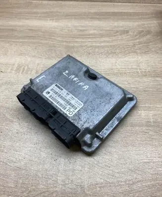 Opel Zafira A Engine control unit/module ECU 24417169 0281010268