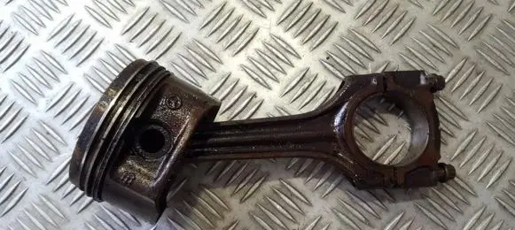 Mercedes-Benz E W124 Piston with connecting rod