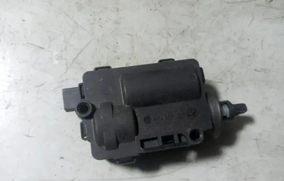Opel Zafira A Central locking motor 13118786 705472