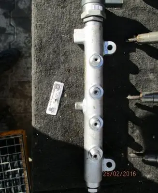 Audi A8 S8 D3 4E Fuel main line pipe AUDI057130090AC