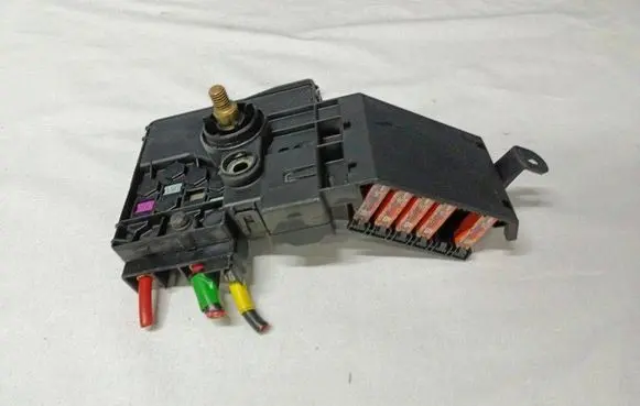 Mercedes-Benz E W211 Fuse box set E0000030 211546