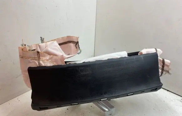 Volkswagen Touran III Knee airbag 5TB880841E